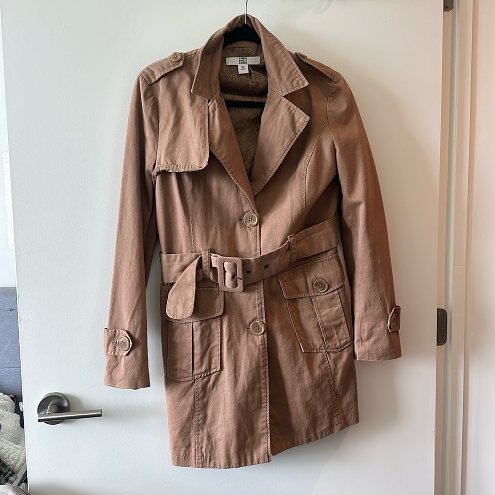 Trendy trench